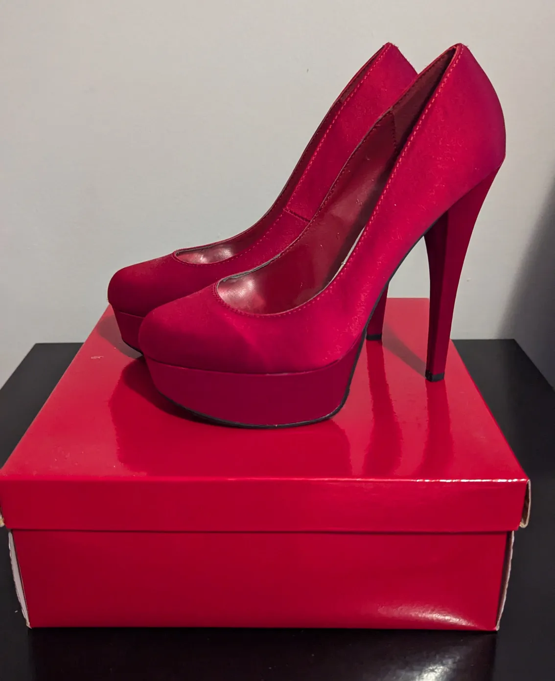 Red Satin-like Platform Heels - Size 8½ thumbnail