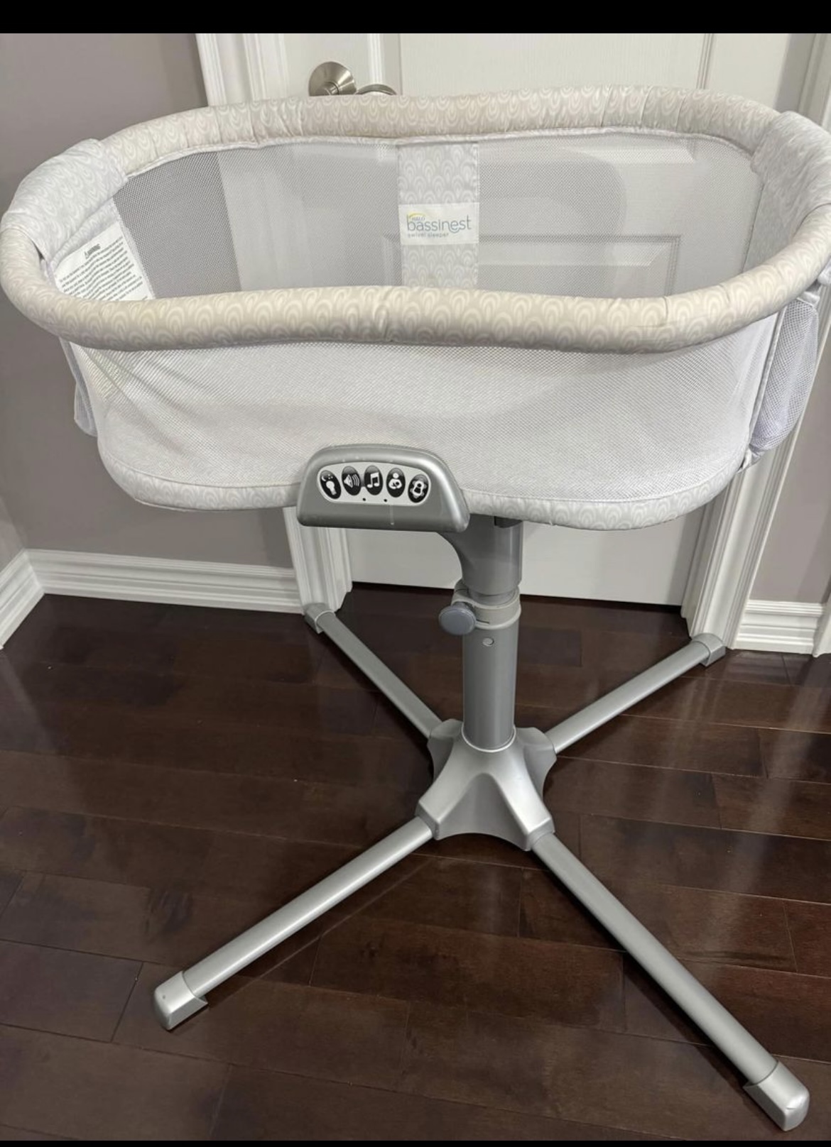 Halo Bassinet with Infant Insert