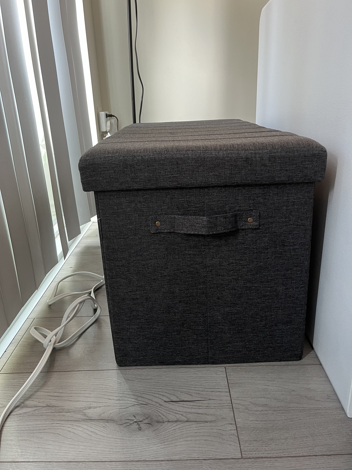 Like-New Gray L-Shaped Modular Sectional + Free Storage Ottoman - photo 2