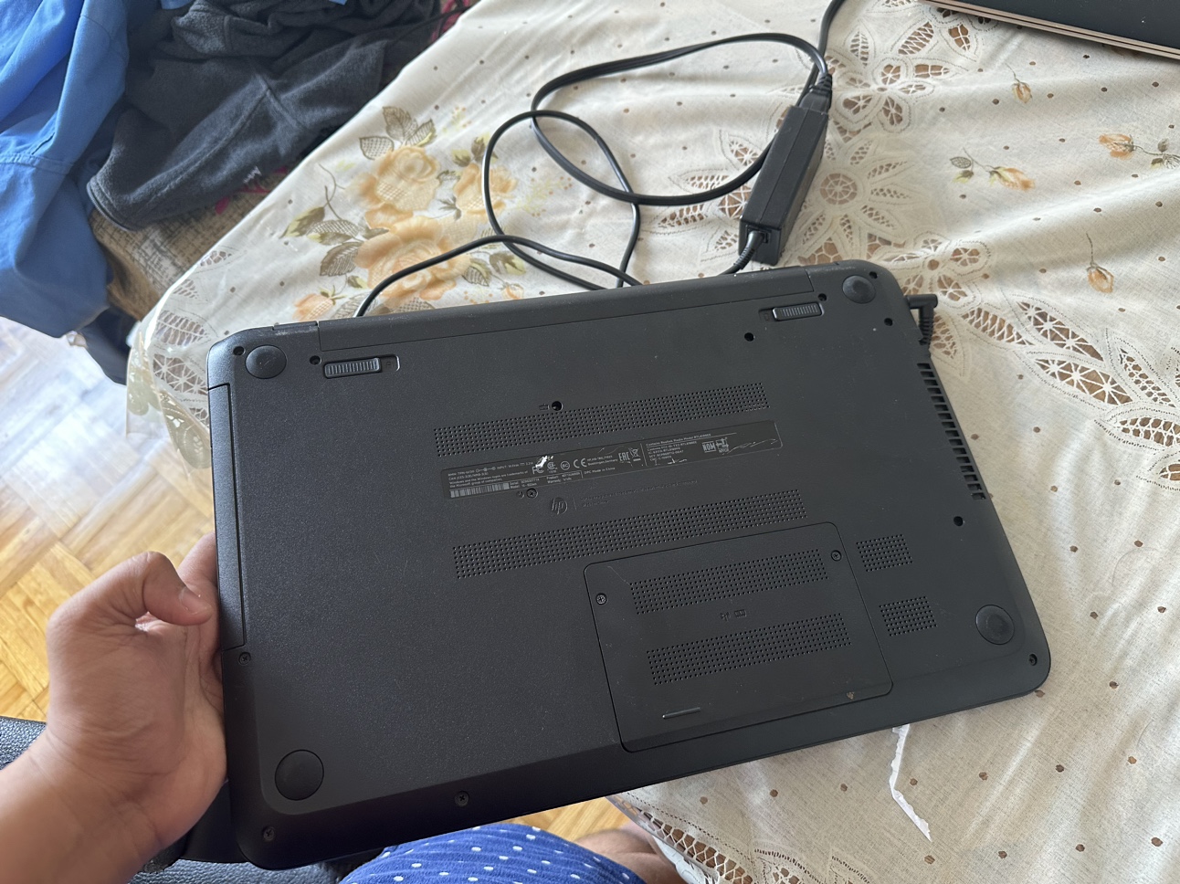 HP touchscreen Laptop - photo 2