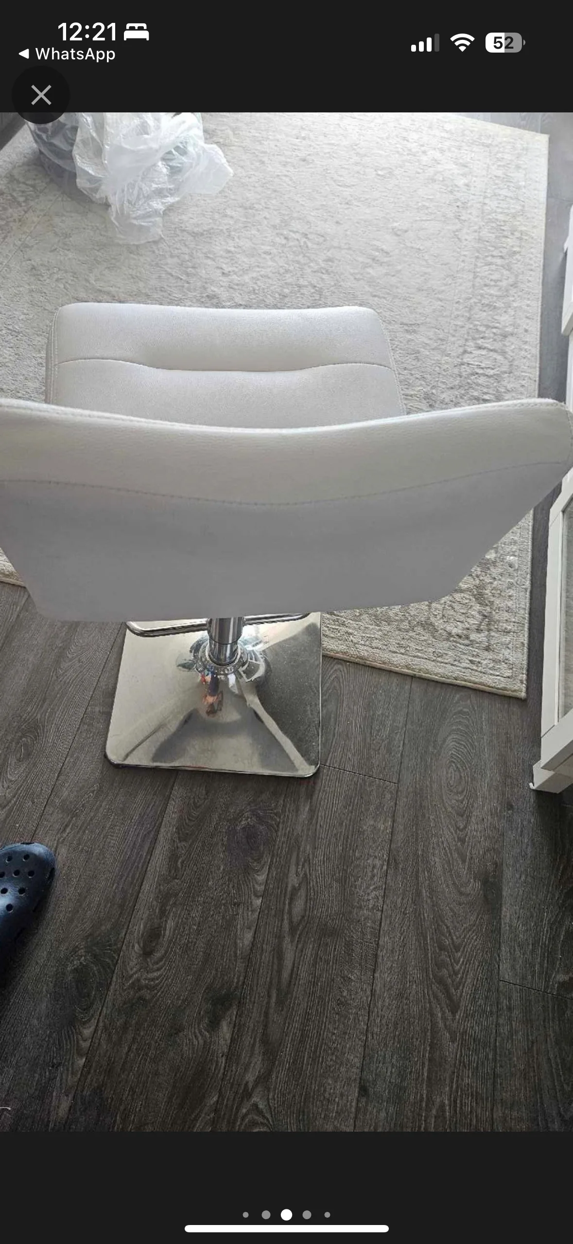 Glass Table and Four Chairs image indicator(4)