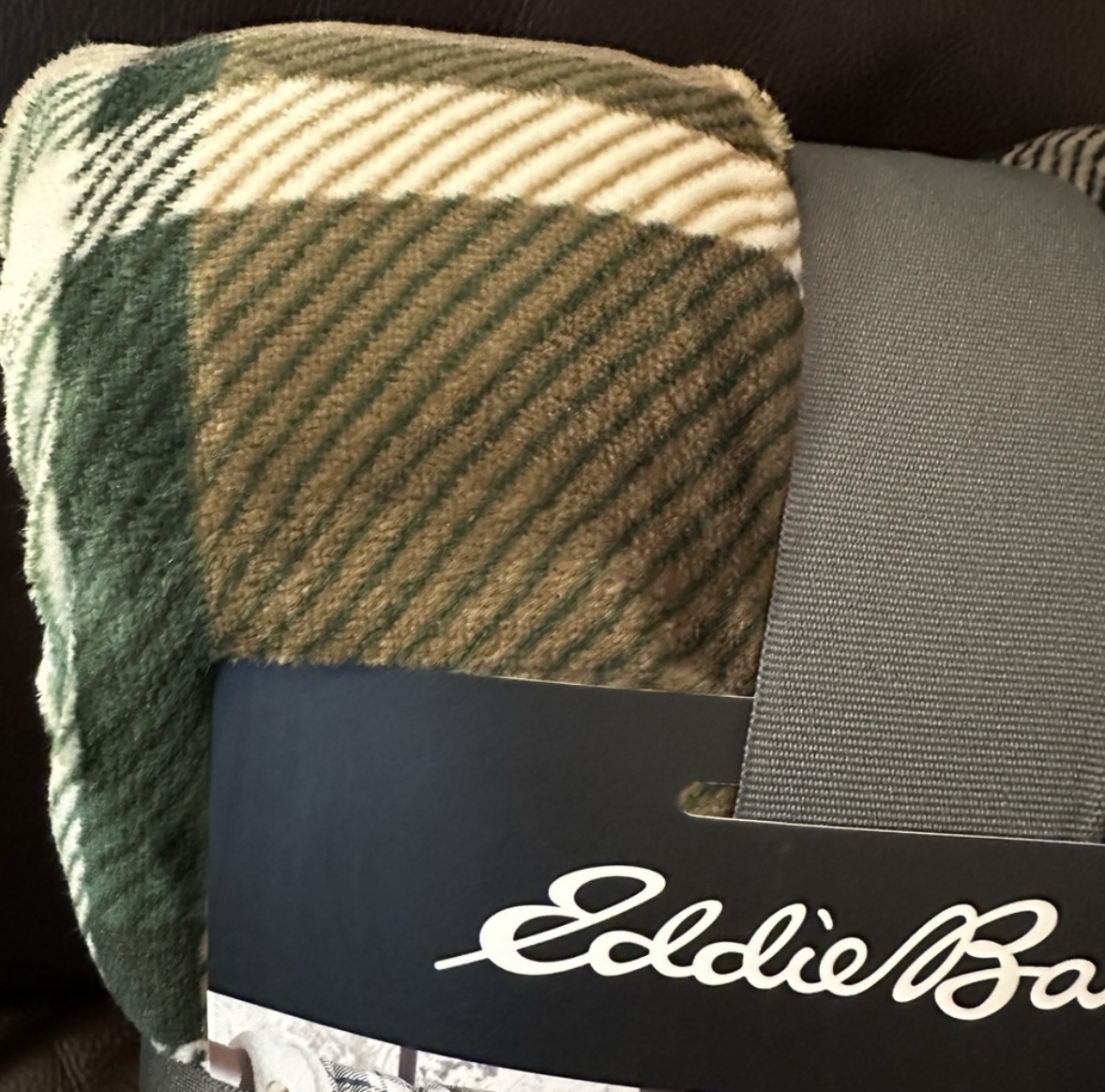 Eddie Bauer Ultra-Plush Reversible Throw - photo 2