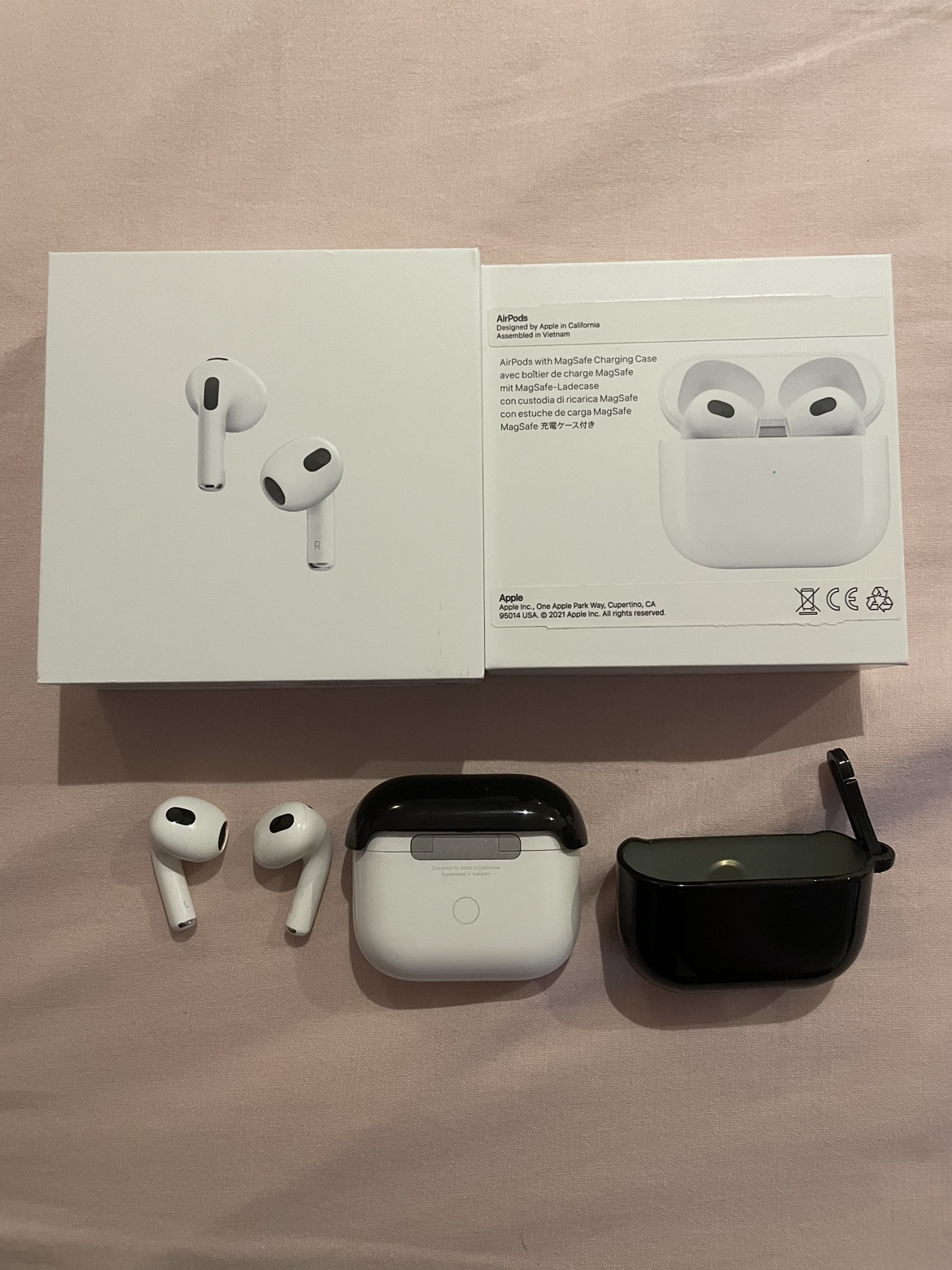 AirPods (3rd generation) with MagSafe Charging Case - photo 4