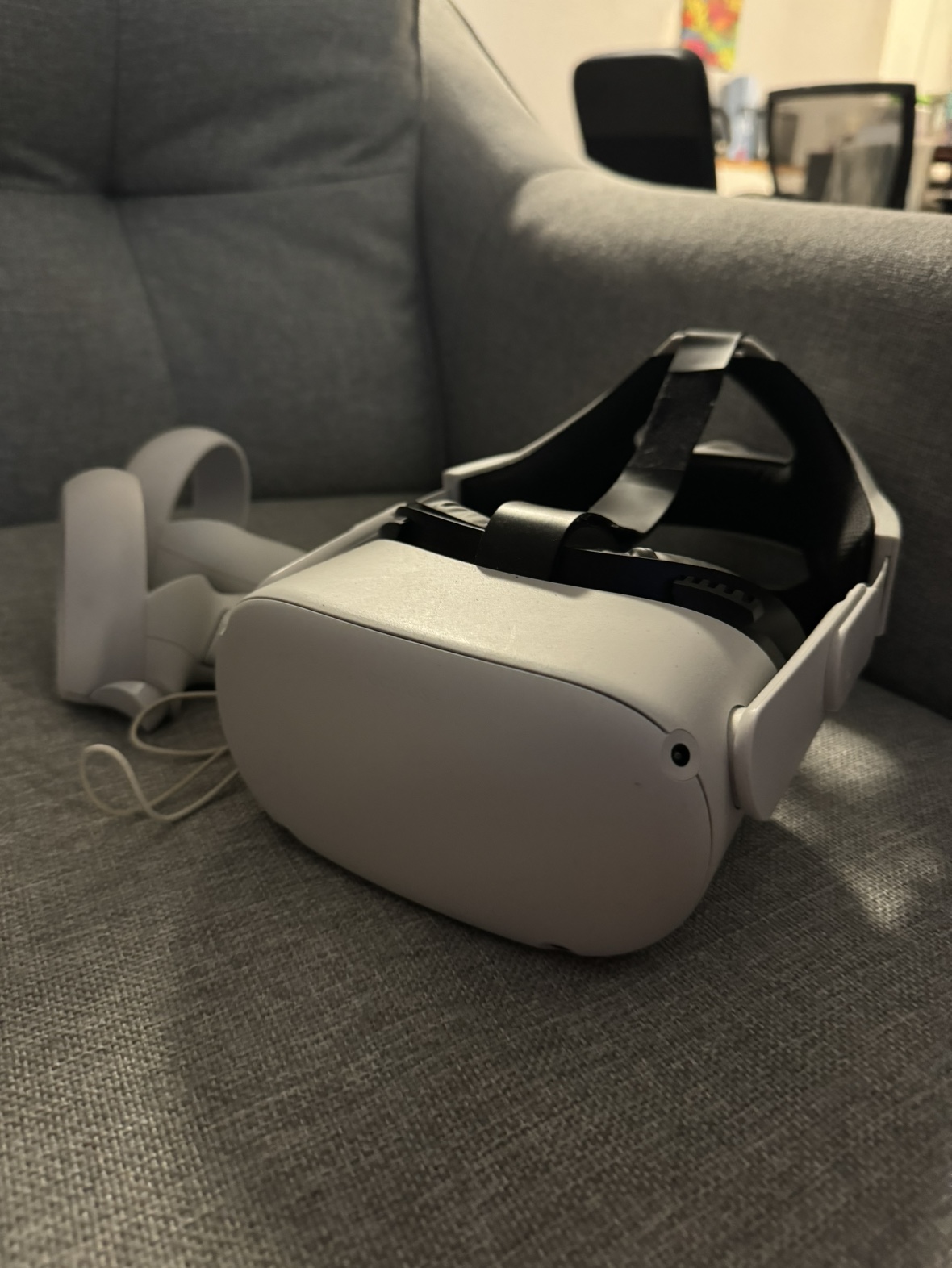 Oculus Quest 2 - photo 2