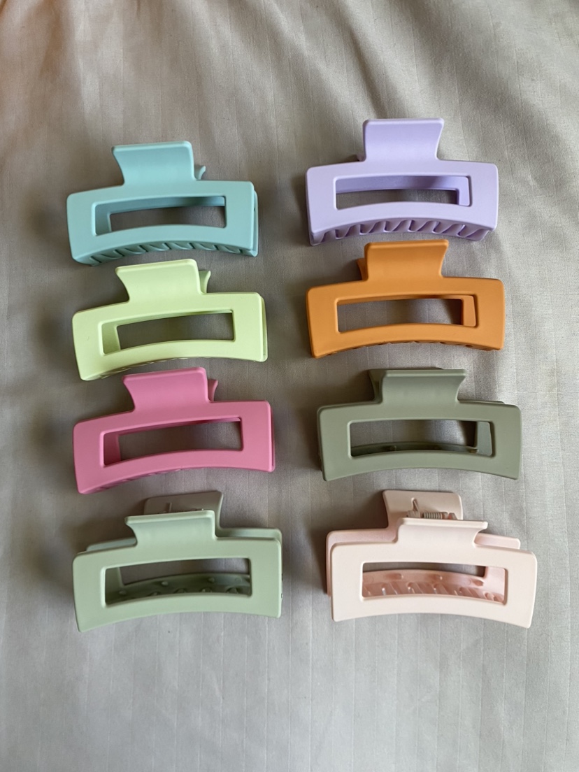 2 sets of 8 hair clips