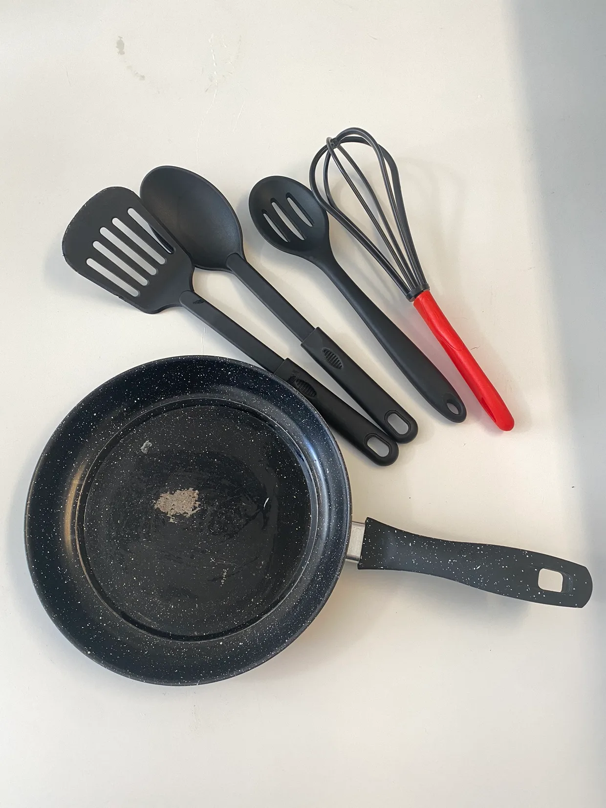 Frying Pan and Utensil Set thumbnail