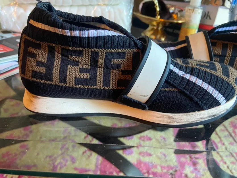 FENDI  kids shoes sz 3 ( 8.5”) excellent condition image indicator(3)