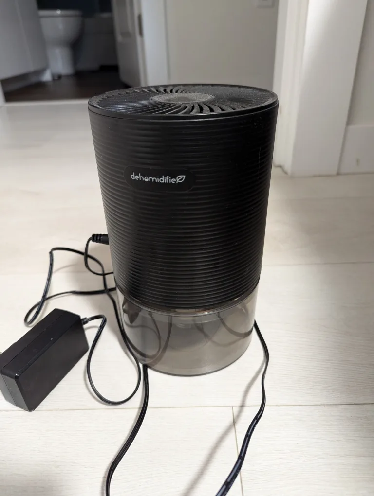 Dehumidifier thumbnail