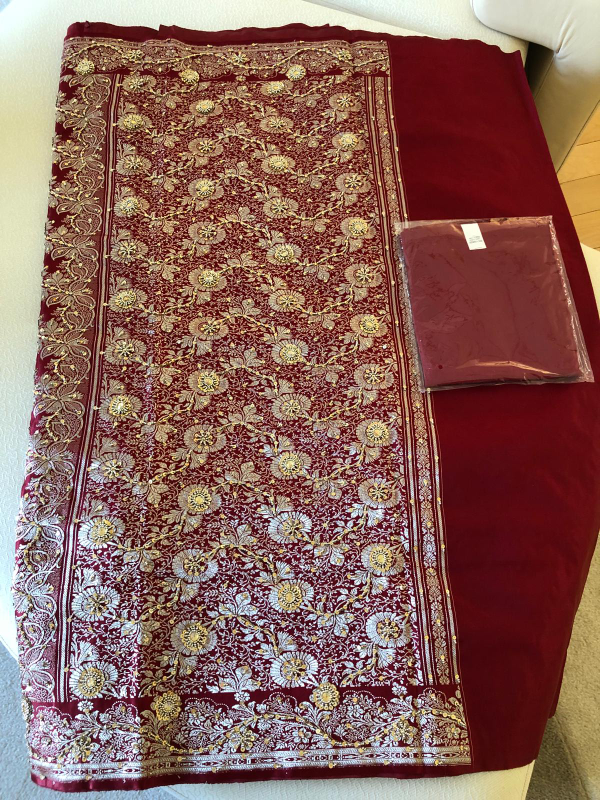 Red and Gold Embroidered Sari - photo 2