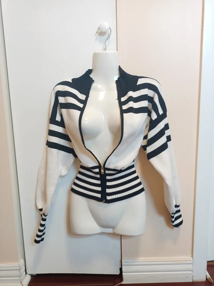 Striped Zip-up Cardigan image indicator(2)