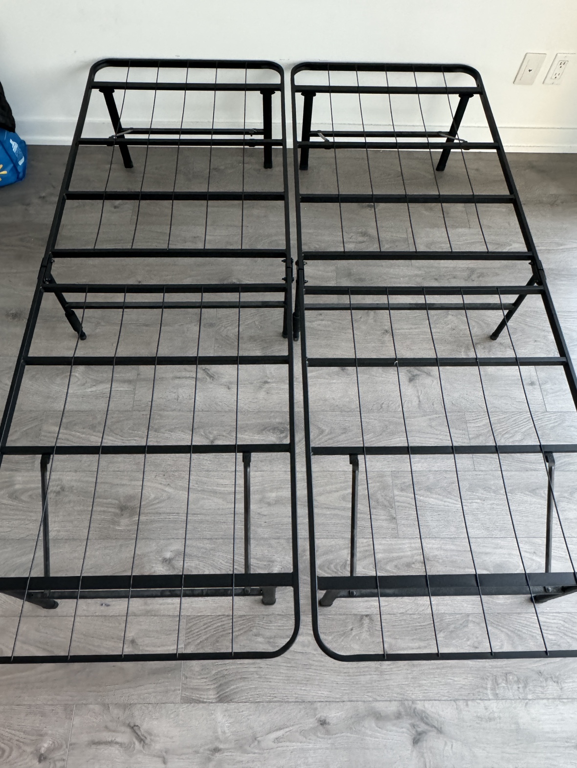 MOVING OUT SALE - Double Size Bed Frame - photo 2
