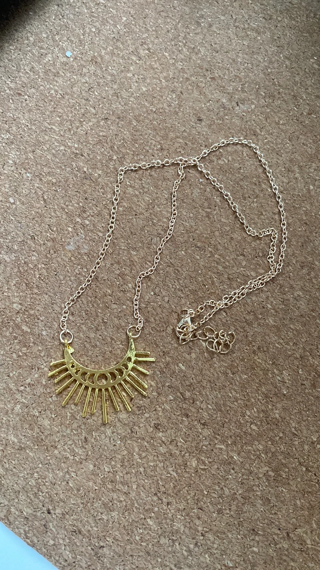 Gold coloured Sunburst Necklace #freecycle thumbnail