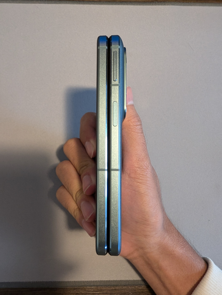 OPPO Find N2 Foldable Phone - photo 5