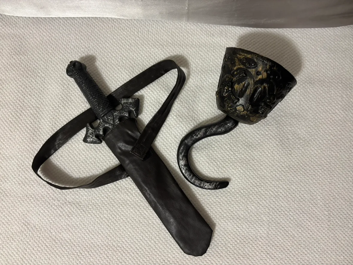 Pirate Captain Costume. image indicator(4)