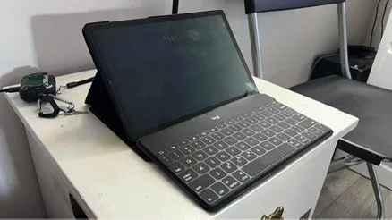 Selling tablet Samsung tab S5e image indicator(2)