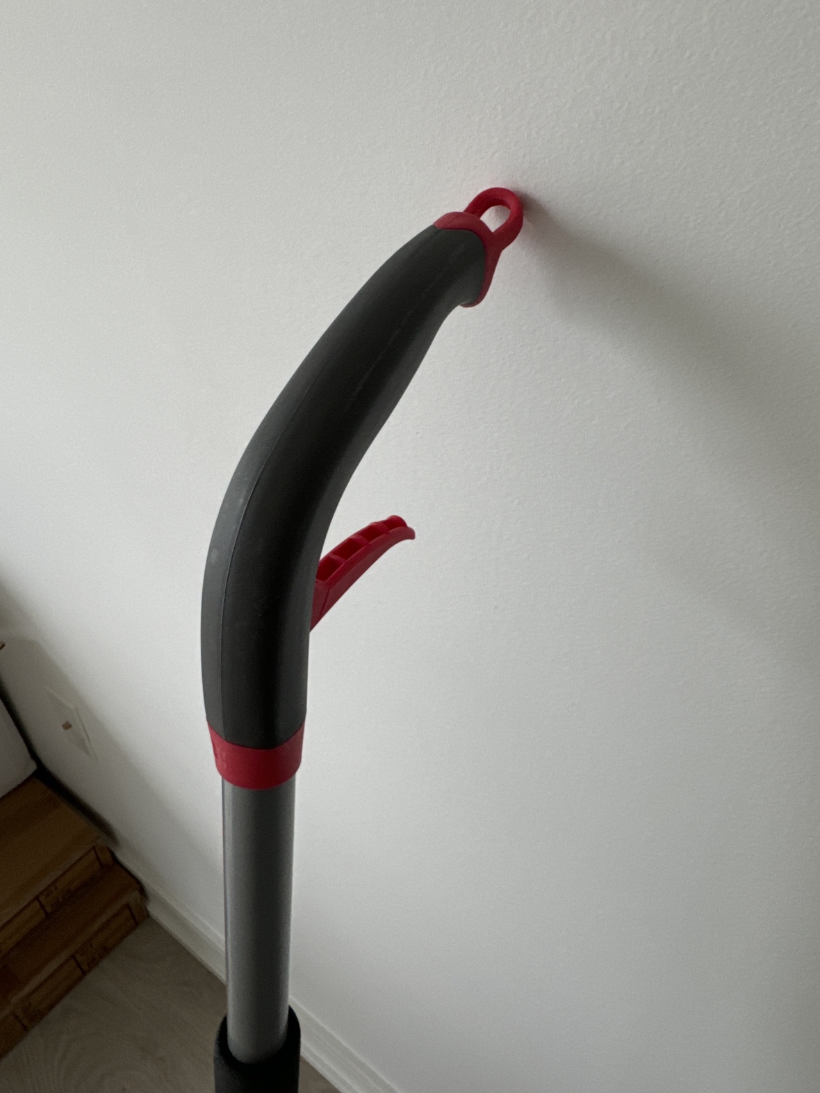 Rubbermaid Reveal Spray Mop - photo 5
