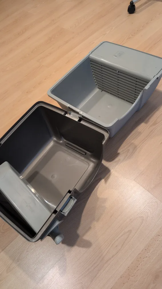 Omega Paw Roll' N Clean Litterbox - Regular image indicator(2)