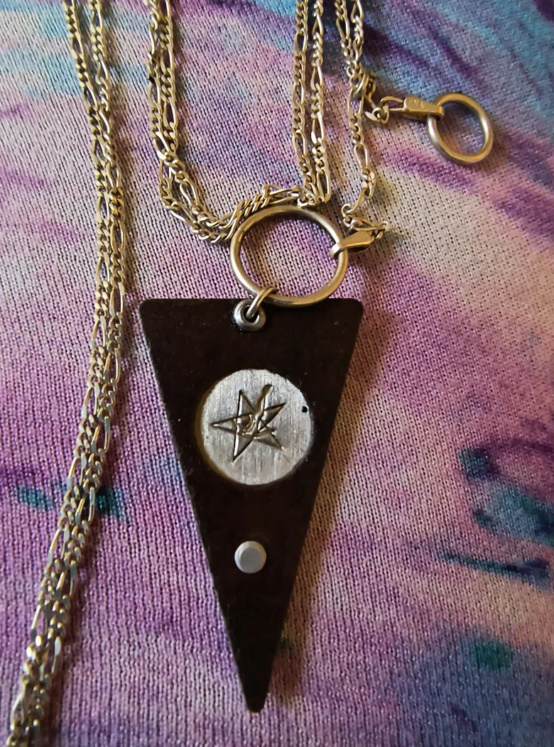 tin falling star pendant necklace image indicator(2)