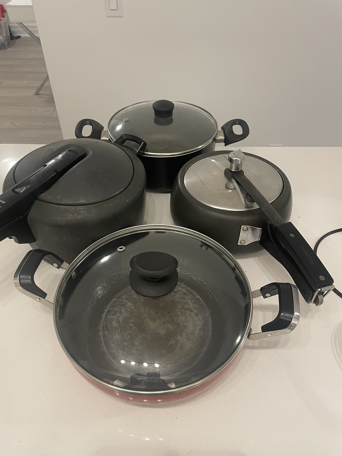 Kitchen cooking utensils