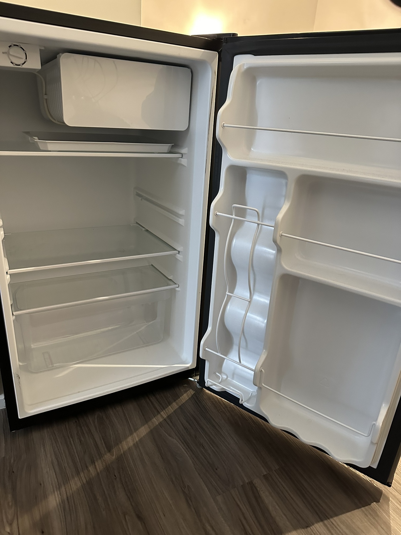 Master Chef Mini Fridge - photo 2
