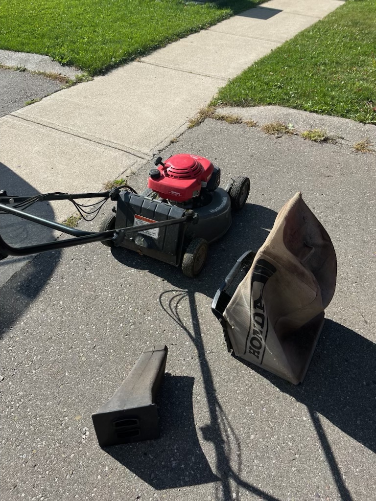 Honda Hydrostatic Lawnmower - photo 3