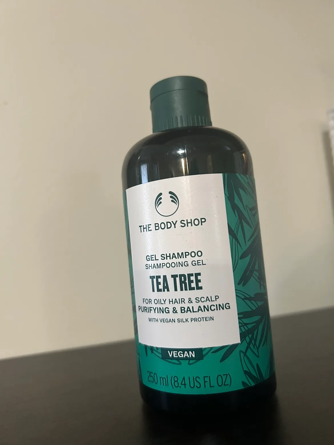 The body shop - Shampoo - tea tree