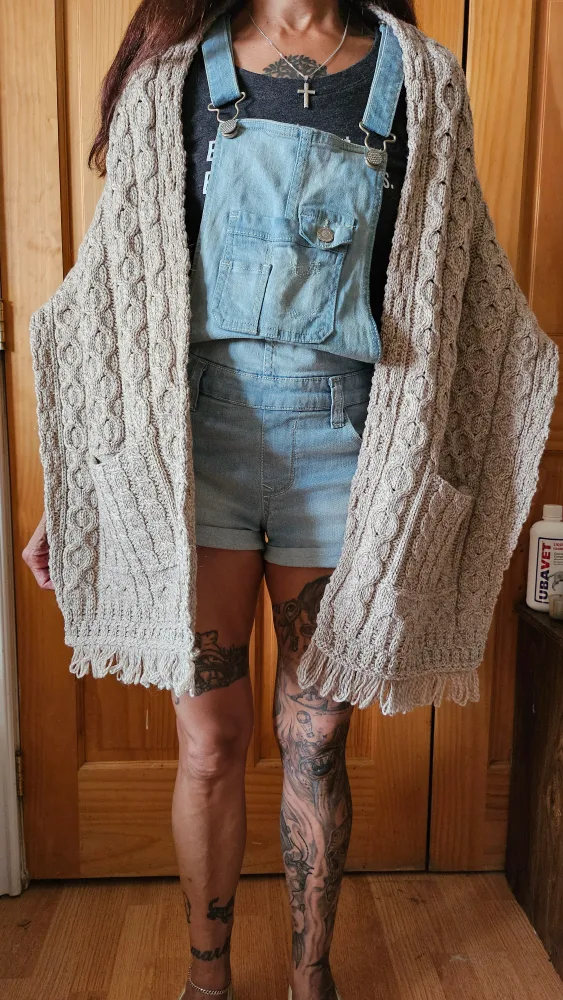 Cable Knit Shawl image indicator(2)