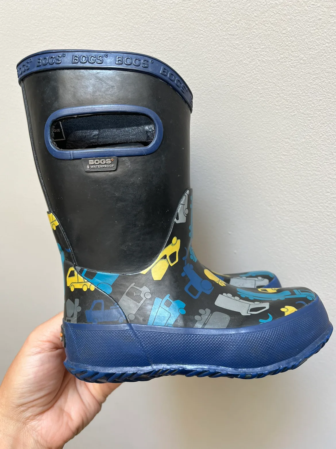 BOGS KIDS TRUCK RAIN BOOTS (size US 7) thumbnail