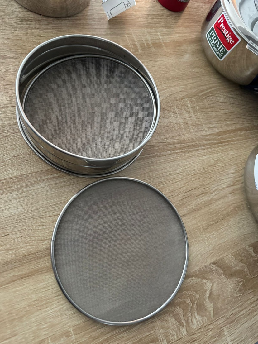 Stainless steel sifter