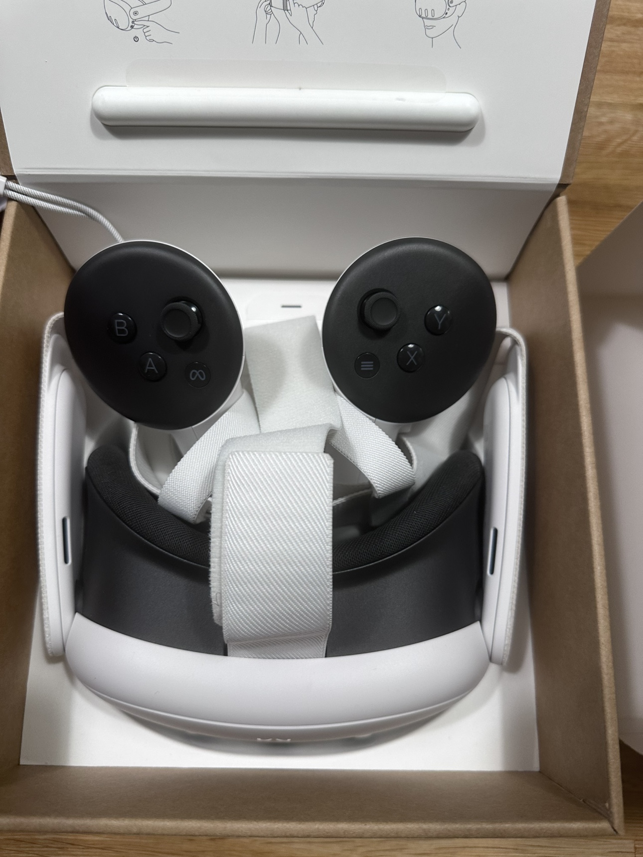 Meta Quest 3 VR Headset - photo 3