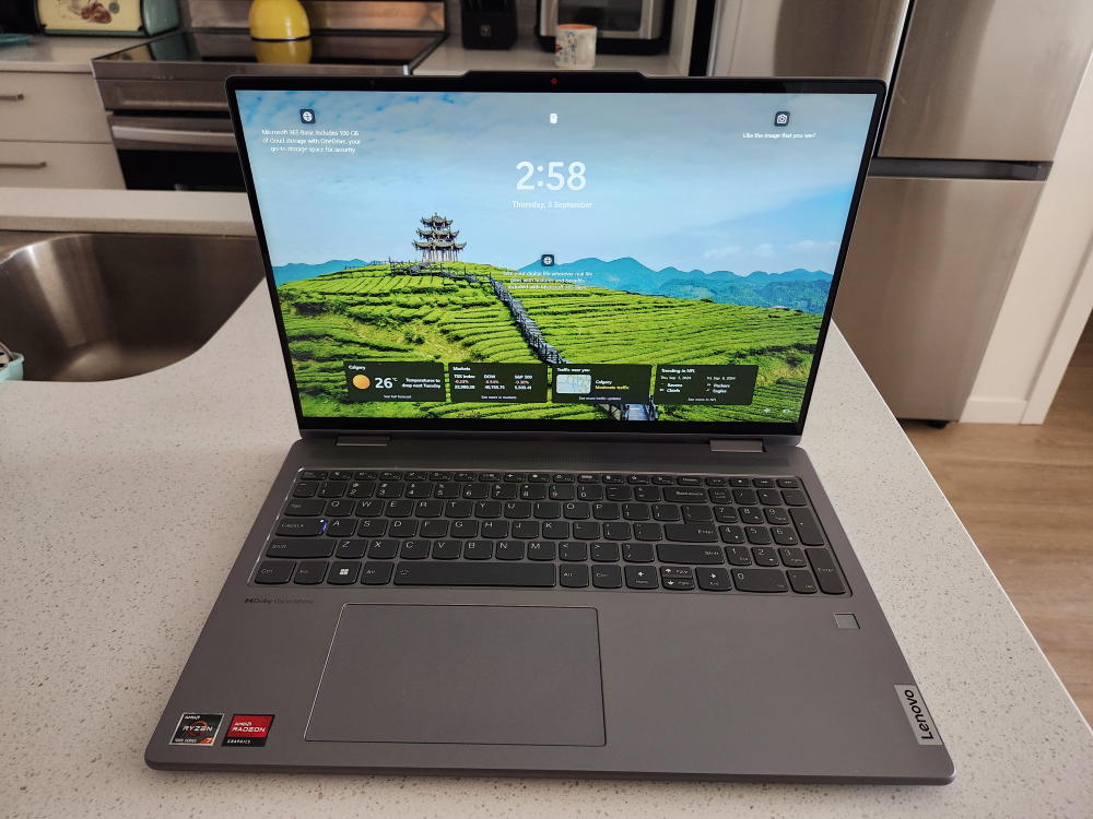 Lenovo Yoga 7 Laptop - photo 2