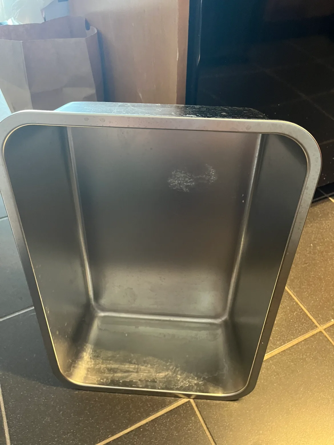 Stainless Steel Cat Litter Box image indicator(2)