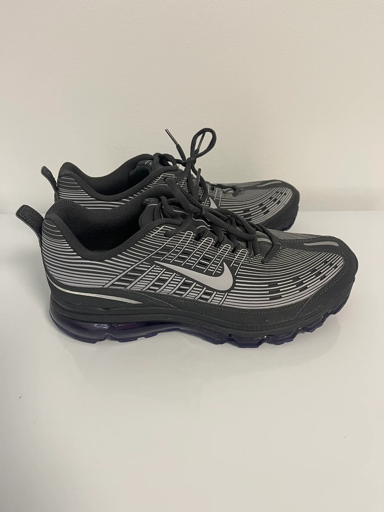 Nike Men’s size 11 image indicator(2)