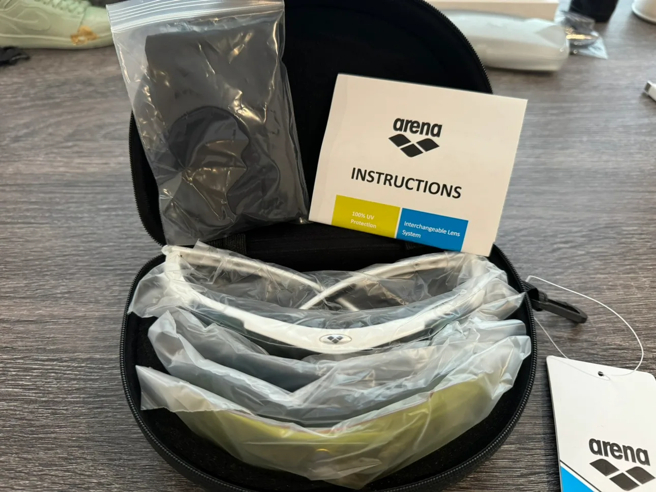 Arena outdoor sunglasses image indicator(5)