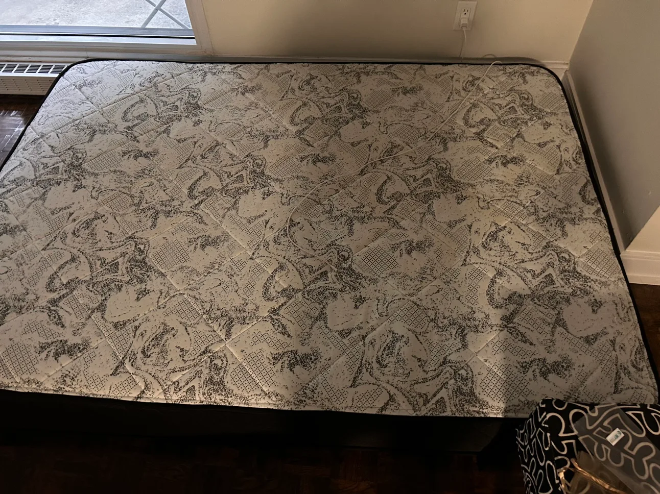 Sleep country Mattress on Springs Double #freecycle thumbnail