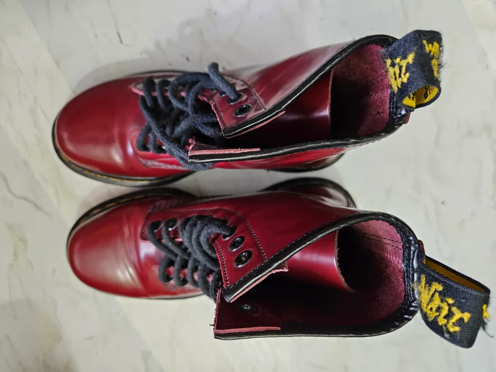Dr. Martens Burgundy 1460 Broken in collection Boots image indicator(4)