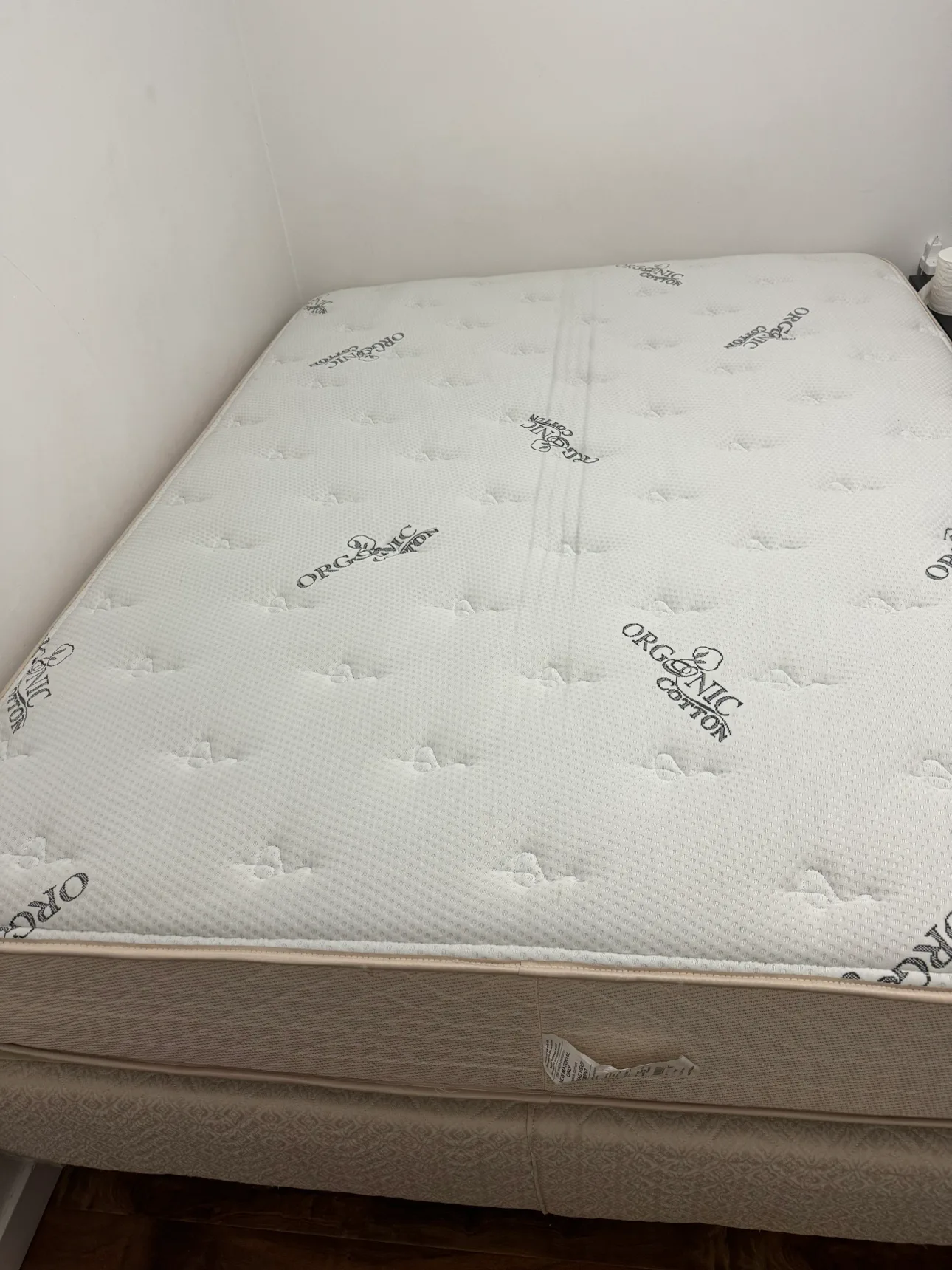 Queen Mattress and Box Spring Set thumbnail