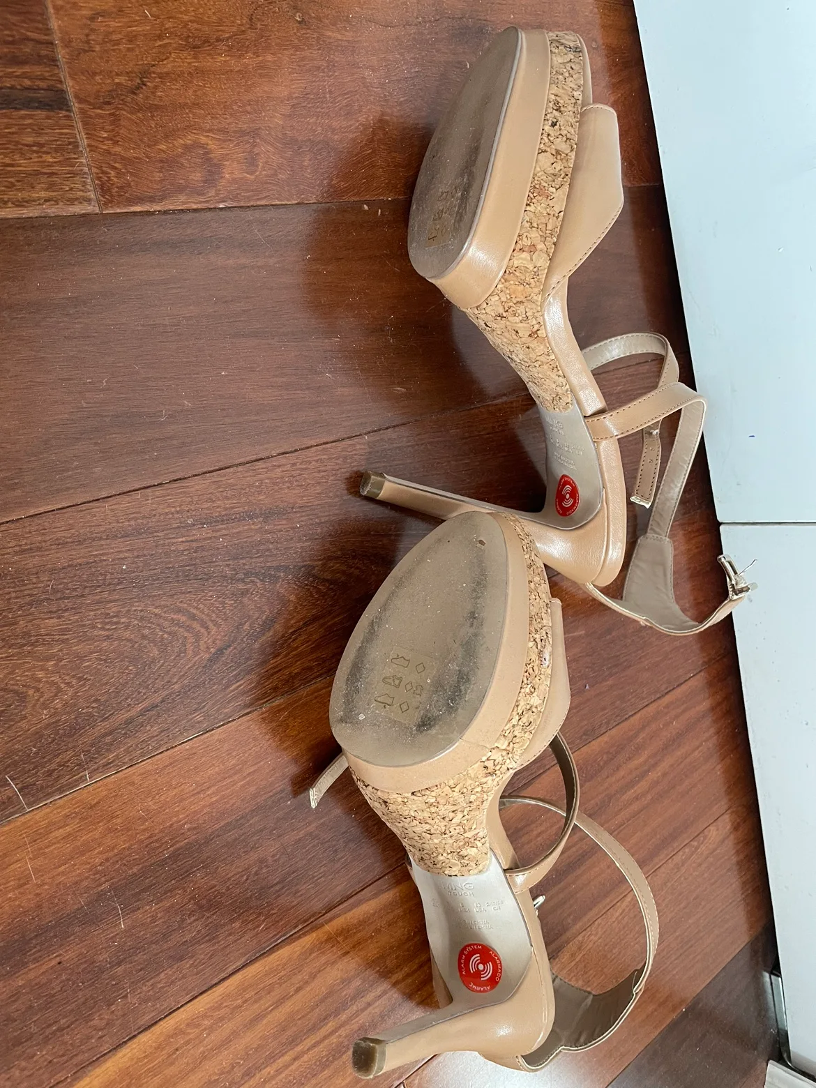 Mango Tan/Beige Platform Heels image indicator(7)