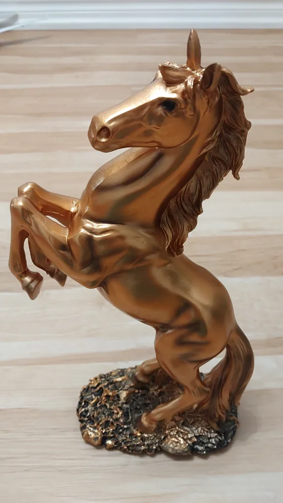 BNIB 1pc Elegant Gold Horse Figurine big size 😍 image indicator(2)