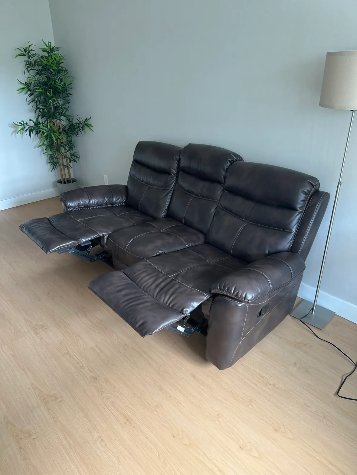 Recliner Couch 3 Seater image indicator(2)