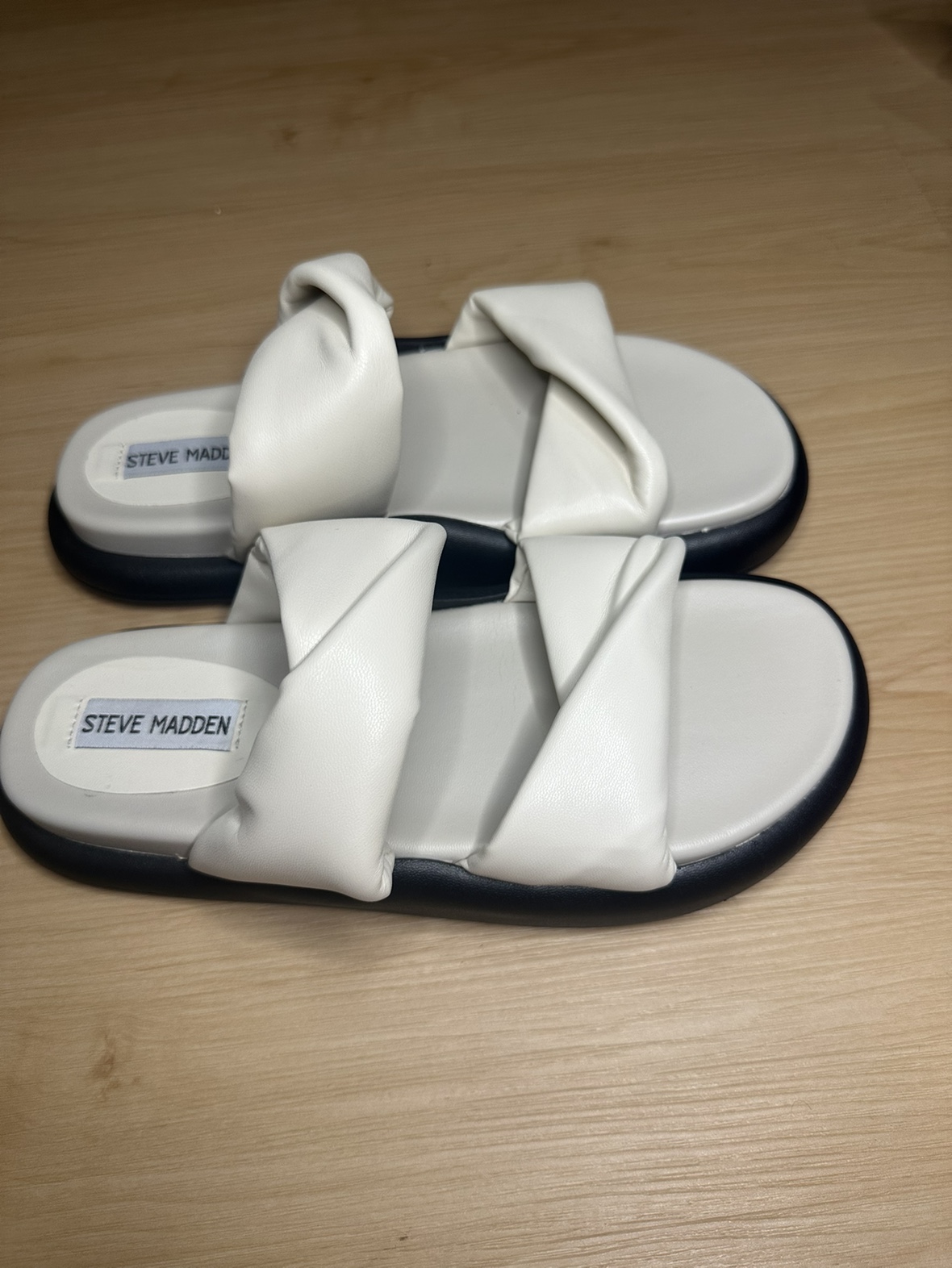 Steve Madden White Sandals - photo 2