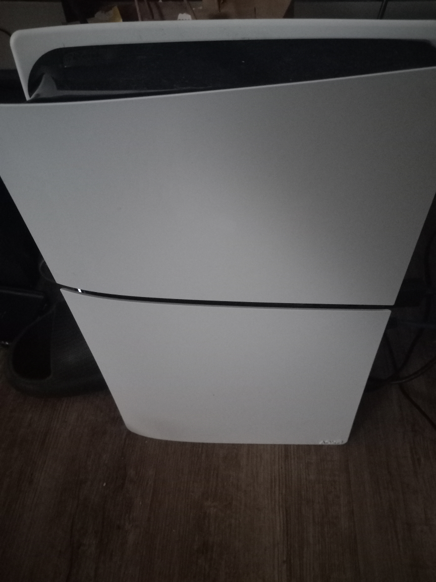 ps5 barely used - photo 2