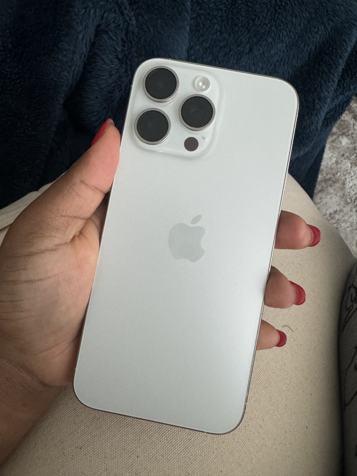 iPhone 15 Pro Max 512gb - photo 2