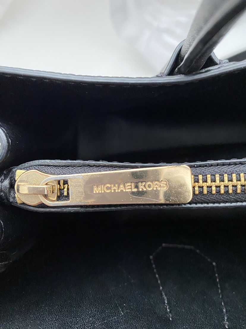 Michael Kors Tote Bag - photo 3