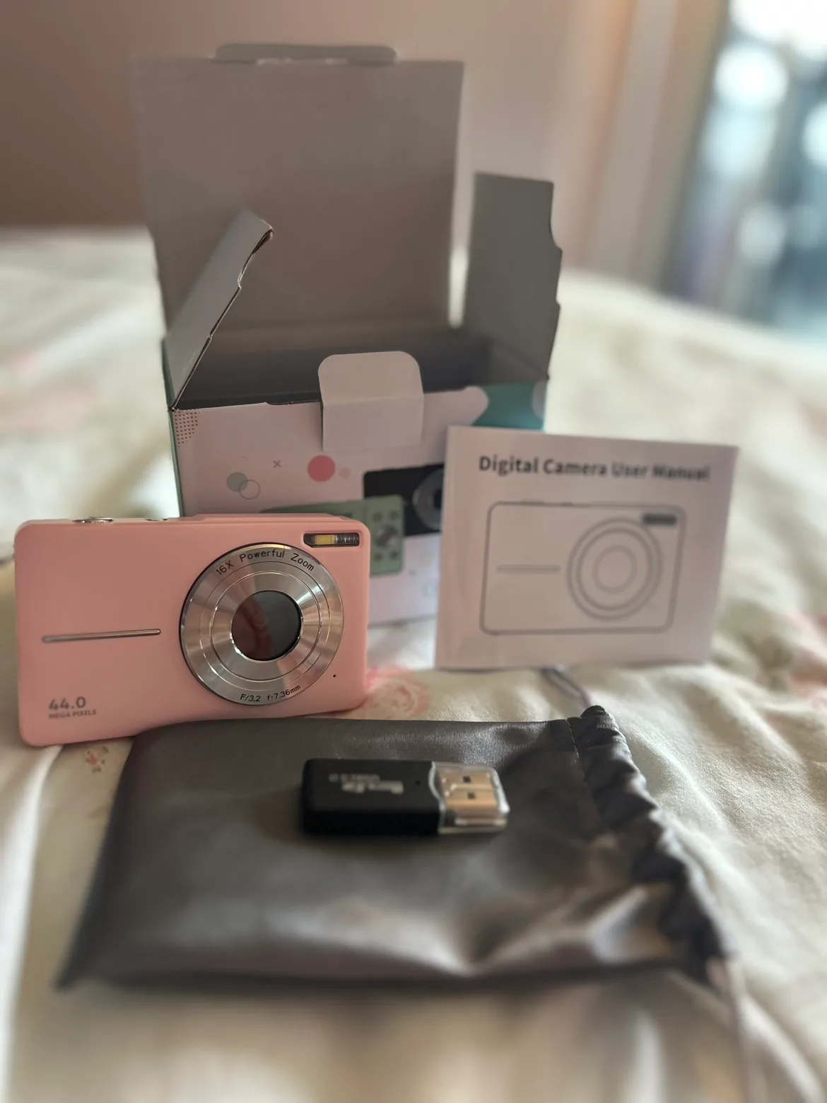 Digital Camera DC403 thumbnail