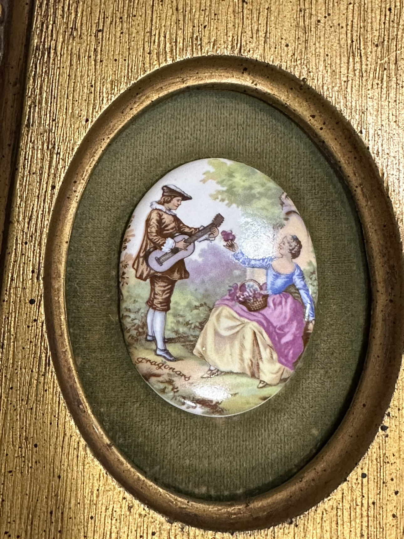 Vintage Framed Set of 3 Ceramic Pictures - photo 3