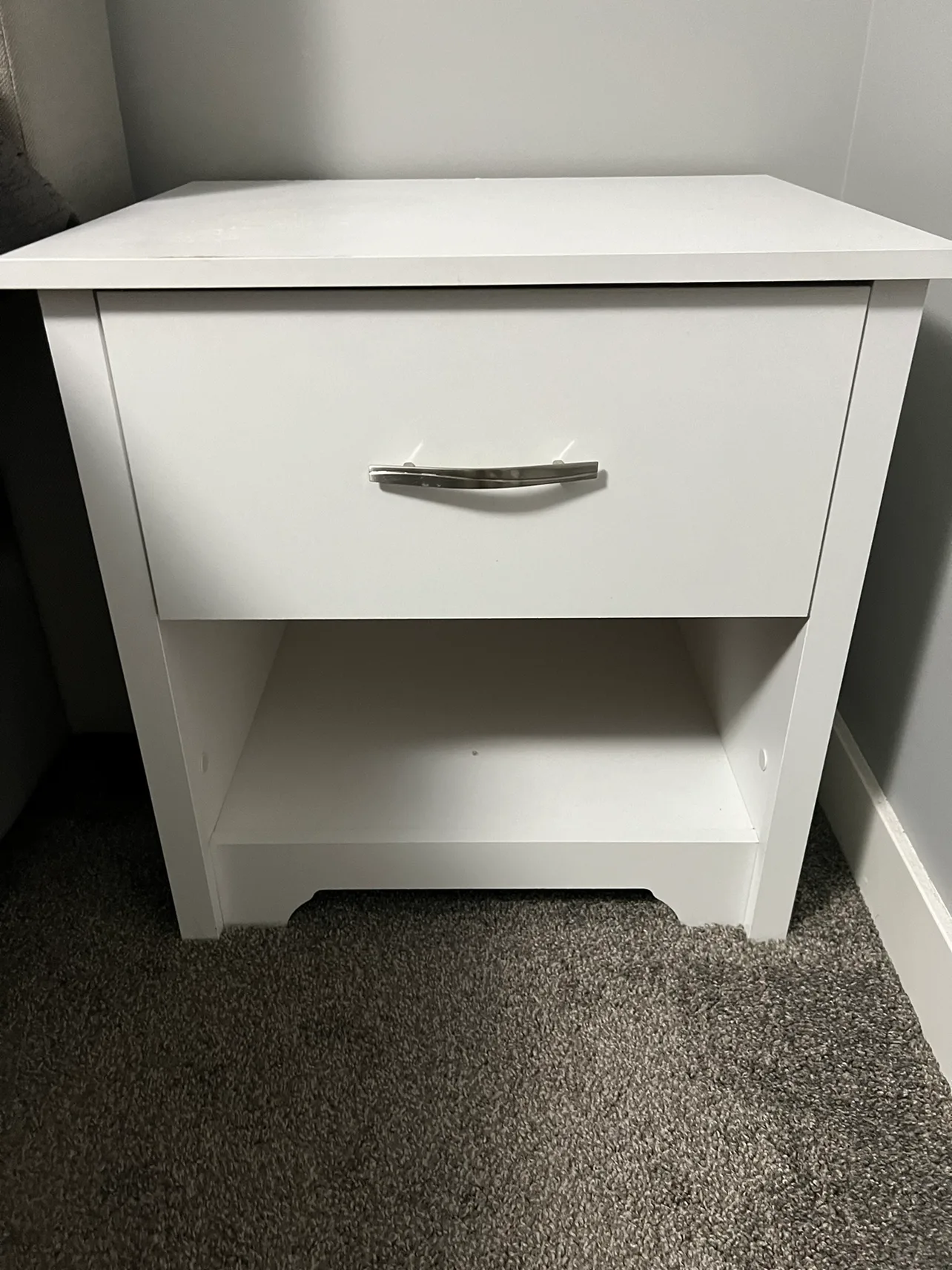 White Dresser with 2 Side tables image indicator(7)