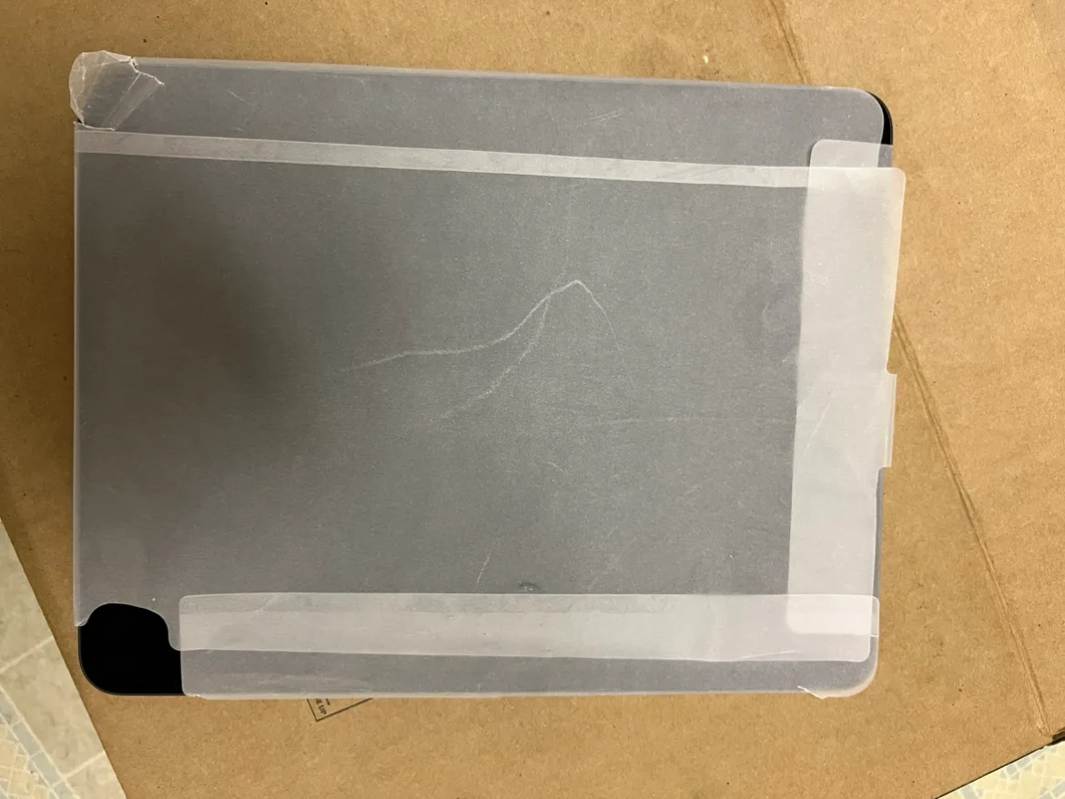 13-inch iPad Pro Wi-Fi 256GB (M4), iPad Pro. Thinpossible. image indicator(6)