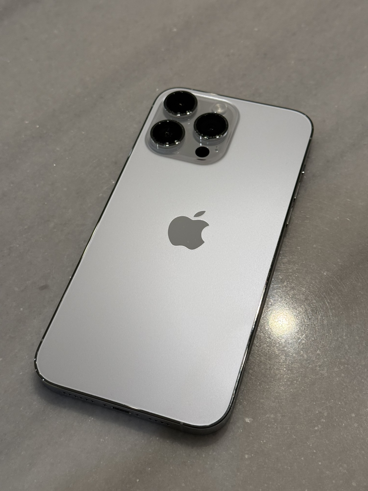iPhone 14 pro Max Silver 512gb