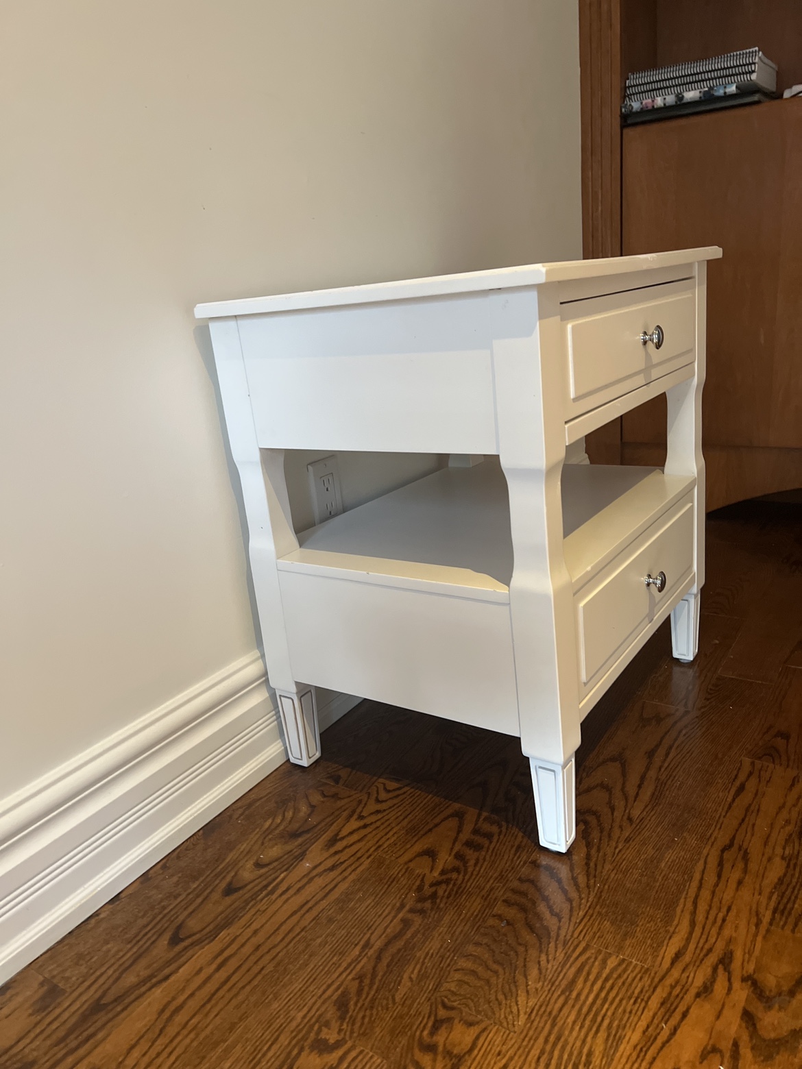 Safavieh New york 2 Drawer Wood Nightstand - photo 3
